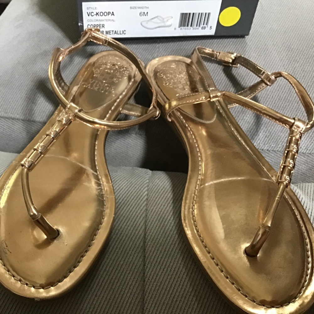 Vince Camuto gold thong sandals size6